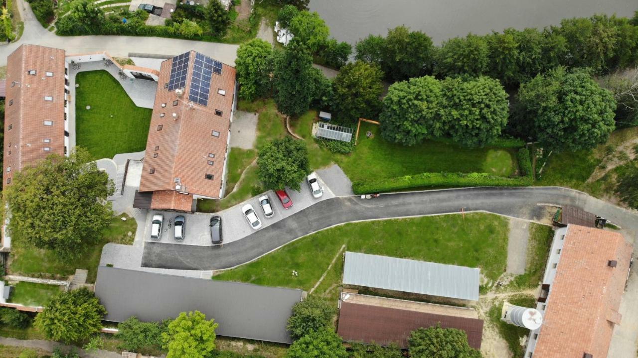 Statek Cesky Dvur Hotel Postupice Exterior photo